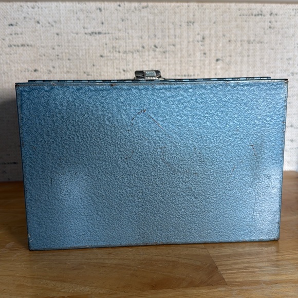 Vintage Blue Steel Logan De Luxe 8mm Movie Reel Chest and 10 Vintage Reel Tins - Picture 9 of 17